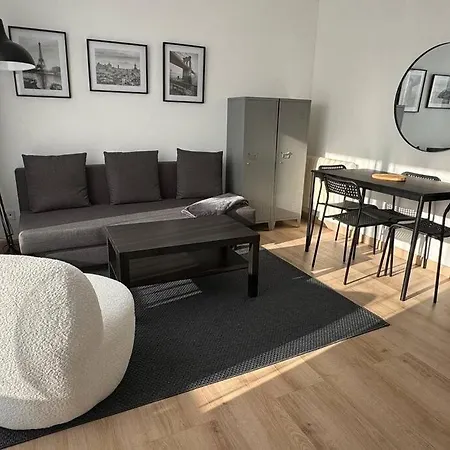Hotel Charmante Maison A 3 Min A Pied Du Rer B Palaiseau