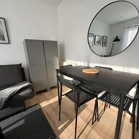 Charmante Maison A 3 Min A Pied Du Rer B Hotel Palaiseau